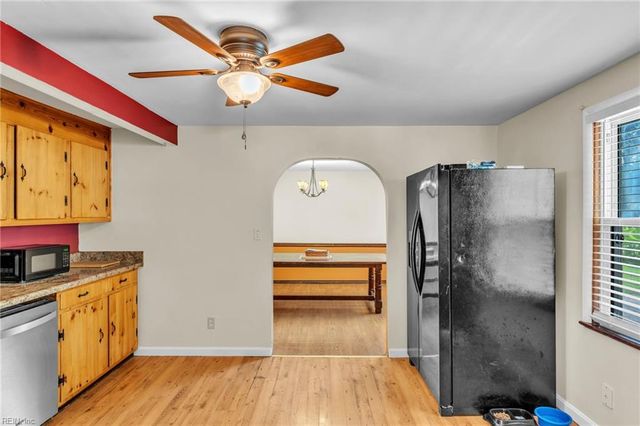607 Warwickshire CT, Newport News, VA 23607