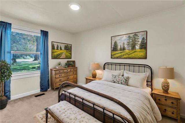 607 Warwickshire CT, Newport News, VA 23607