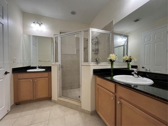 9165 SW 36th Mnr, Miramar, FL 33025