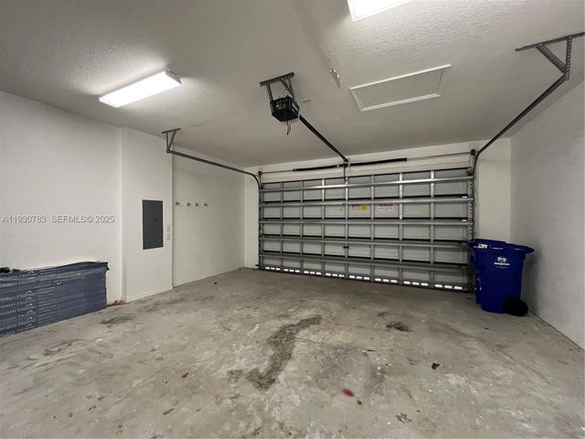 9165 SW 36th Mnr, Miramar, FL 33025