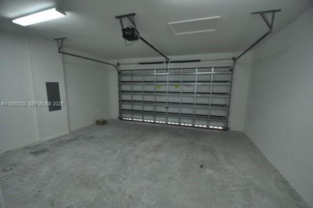 9165 SW 36th Mnr, Miramar, FL 33025