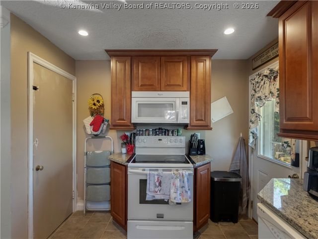 2743 Daniels Avenue, South Charleston, WV 25303