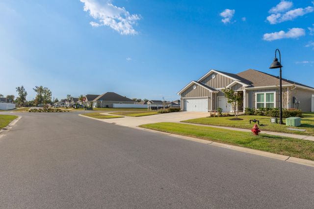 451 Eagle Lake Way, Panama City, FL 32404