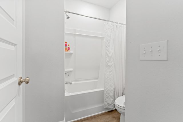 451 Eagle Lake Way, Panama City, FL 32404