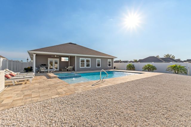 451 Eagle Lake Way, Panama City, FL 32404