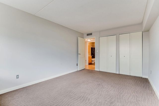 1920 S 1st Street 304, Minneapolis, MN 55454