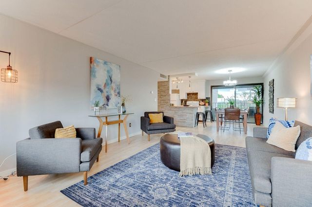 1920 S 1st Street 304, Minneapolis, MN 55454