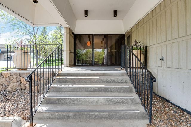 1920 S 1st Street 304, Minneapolis, MN 55454