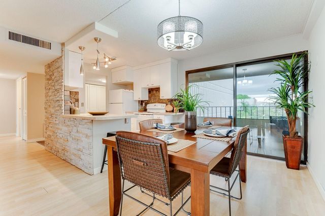 1920 S 1st Street 304, Minneapolis, MN 55454