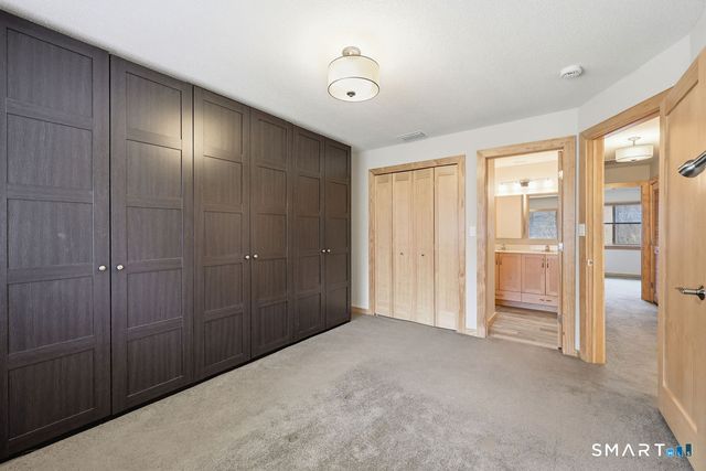 70 Conestoga Way 70, Glastonbury, CT 06033