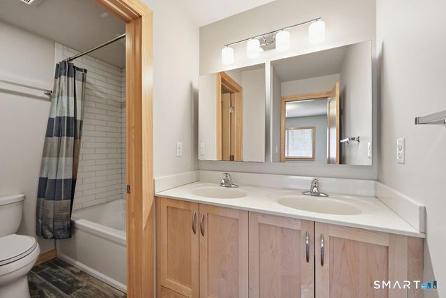 70 Conestoga Way 70, Glastonbury, CT 06033