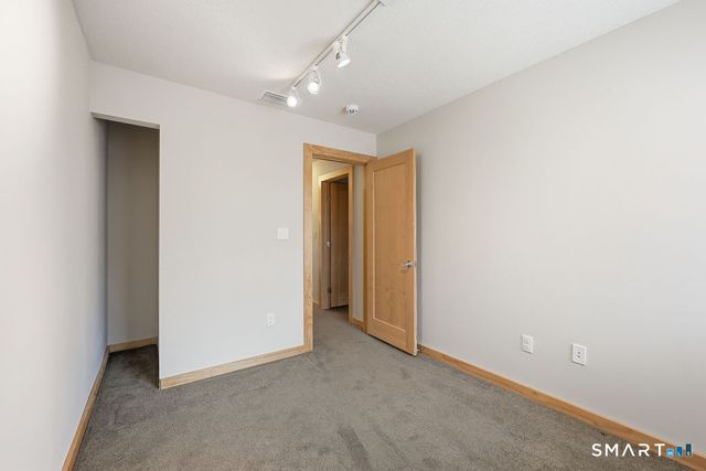 70 Conestoga Way 70, Glastonbury, CT 06033