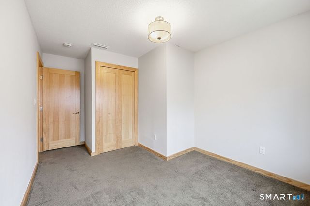 70 Conestoga Way 70, Glastonbury, CT 06033