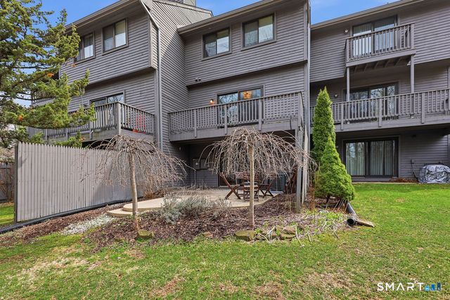 70 Conestoga Way 70, Glastonbury, CT 06033