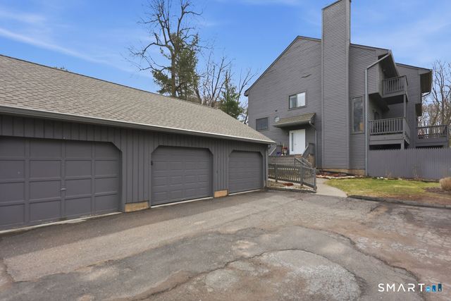 70 Conestoga Way 70, Glastonbury, CT 06033