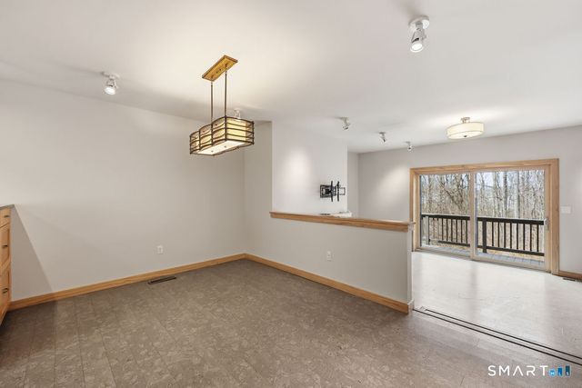 70 Conestoga Way 70, Glastonbury, CT 06033