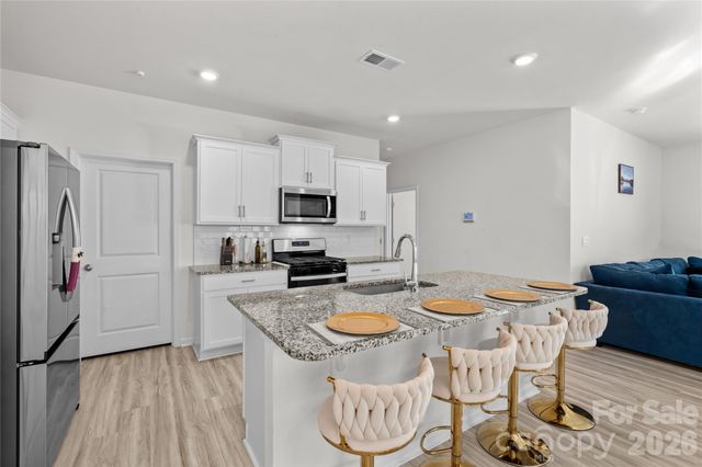 136 Sycamore Springs Drive, Statesville, NC 28677