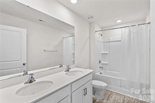 136 Sycamore Springs Drive, Statesville, NC 28677