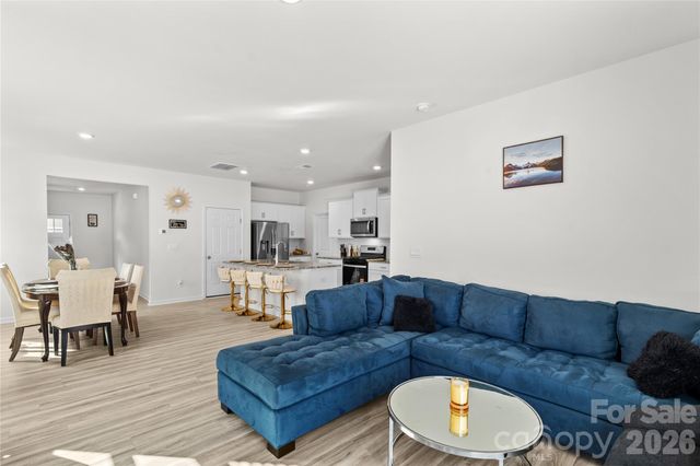 136 Sycamore Springs Drive, Statesville, NC 28677