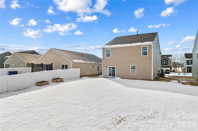 136 Sycamore Springs Drive, Statesville, NC 28677