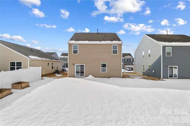 136 Sycamore Springs Drive, Statesville, NC 28677