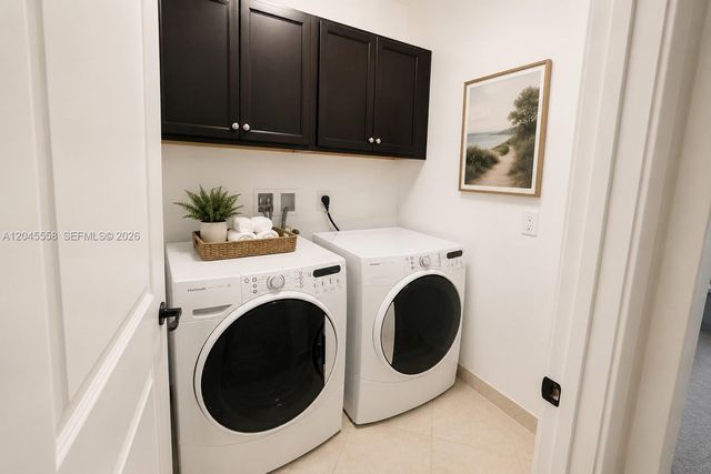 3209 W 98th Place, Hialeah, FL 33018