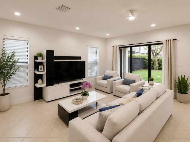 3209 W 98th Place, Hialeah, FL 33018