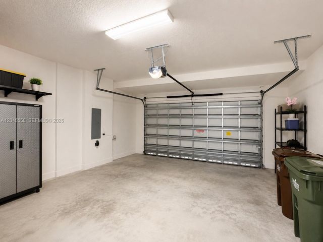 3209 W 98th Place, Hialeah, FL 33018