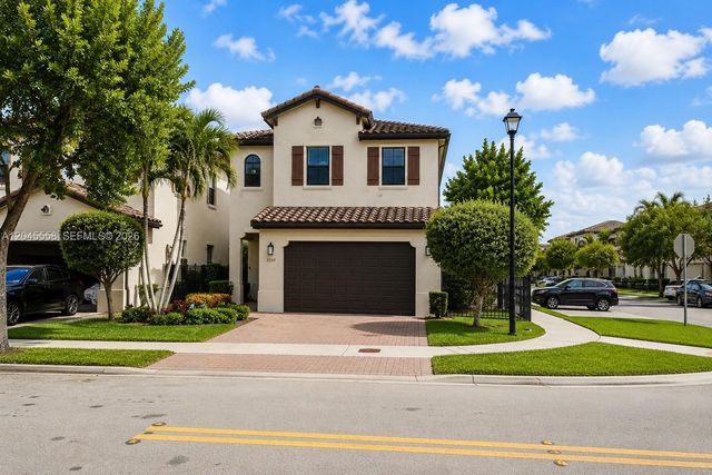 3209 W 98th Place, Hialeah, FL 33018
