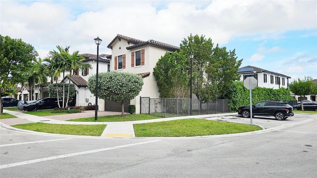 3209 W 98th Place, Hialeah, FL 33018
