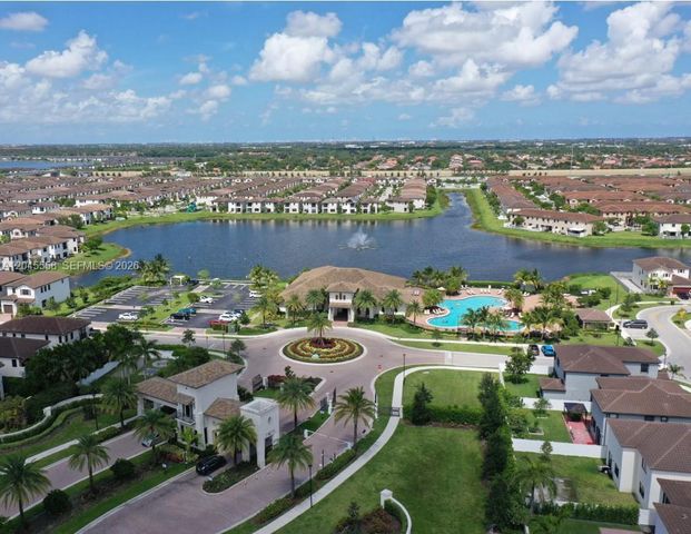 3209 W 98th Place, Hialeah, FL 33018