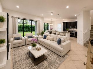 3209 W 98th Place, Hialeah, FL 33018
