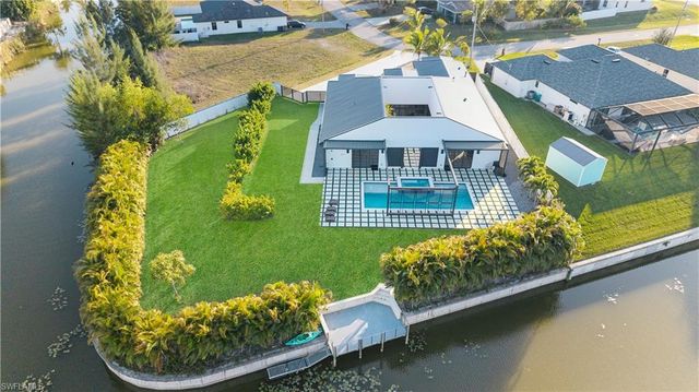 1817 SW 11th TER, Cape Coral, FL 33991