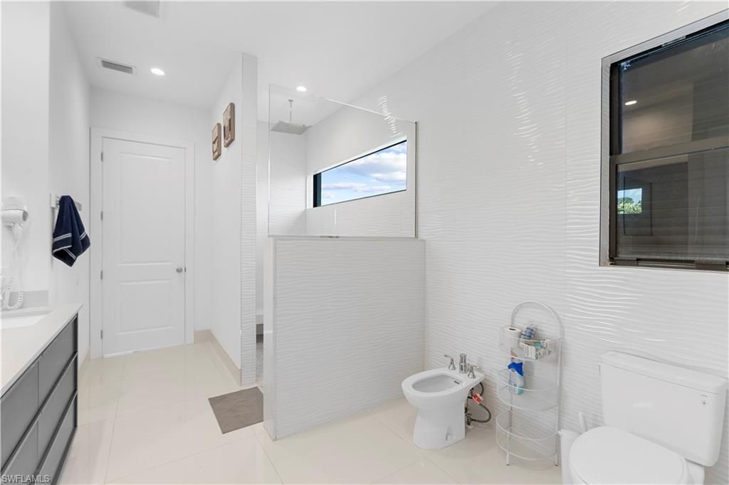 Image 18 of property listing at 1817 SW 11th TER, Cape Coral, FL 33991