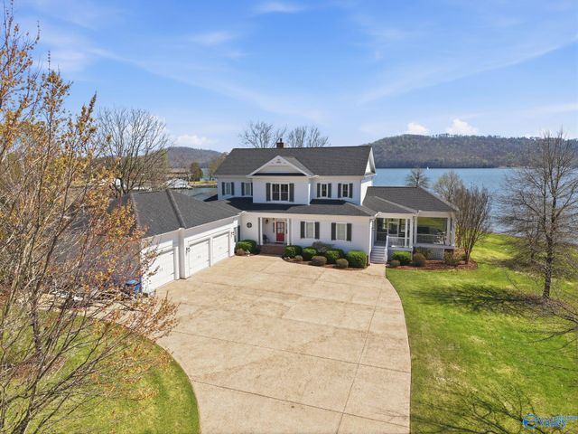 1310 Buck Island Drive, Guntersville, AL 35976