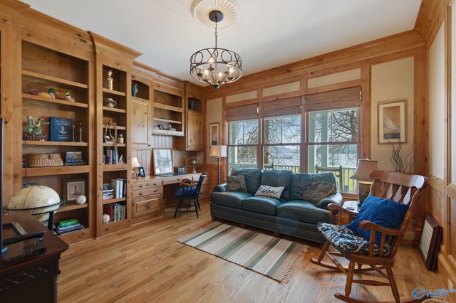 1310 Buck Island Drive, Guntersville, AL 35976