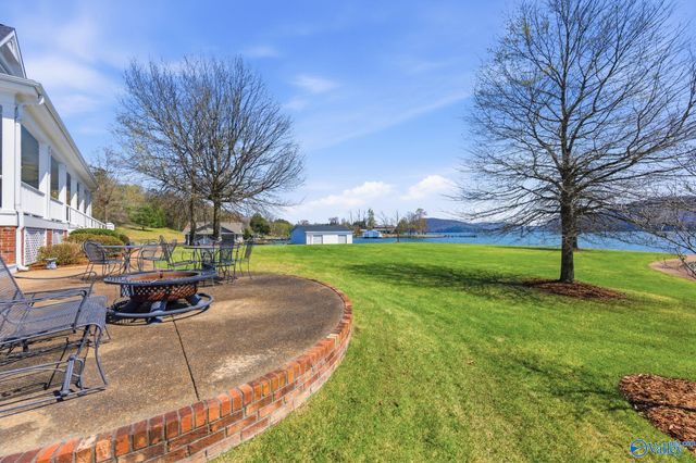 1310 Buck Island Drive, Guntersville, AL 35976