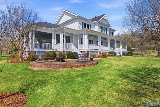 1310 Buck Island Drive, Guntersville, AL 35976