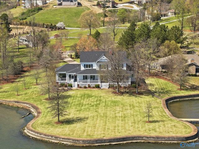1310 Buck Island Drive, Guntersville, AL 35976
