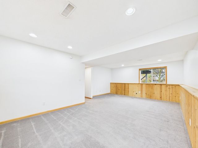 415 8th Avenue SW, Lonsdale, MN 55046