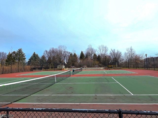 30 Freedomway 102, Jersey City, NJ 07305