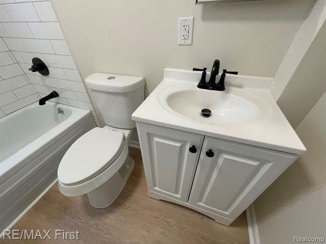 27124 Vance Street, Madison Heights, MI 48071