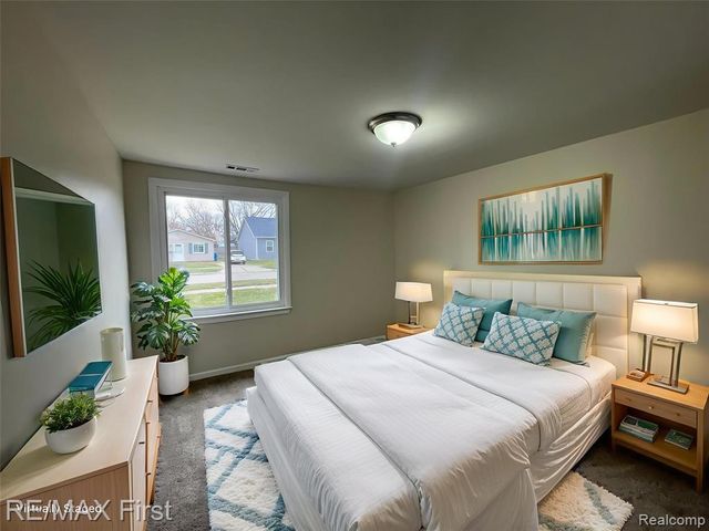 27124 Vance Street, Madison Heights, MI 48071