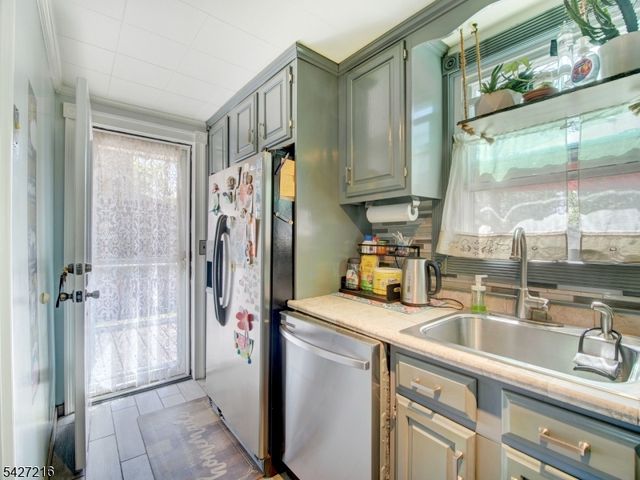 1467 Church St, Rahway City, NJ 07065