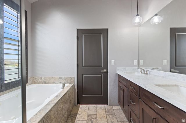 919 PARKWAY DR, North Salt Lake, UT 84054