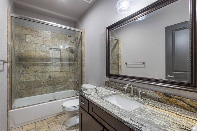 919 PARKWAY DR, North Salt Lake, UT 84054