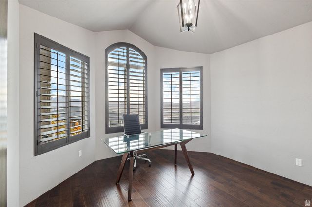 919 PARKWAY DR, North Salt Lake, UT 84054