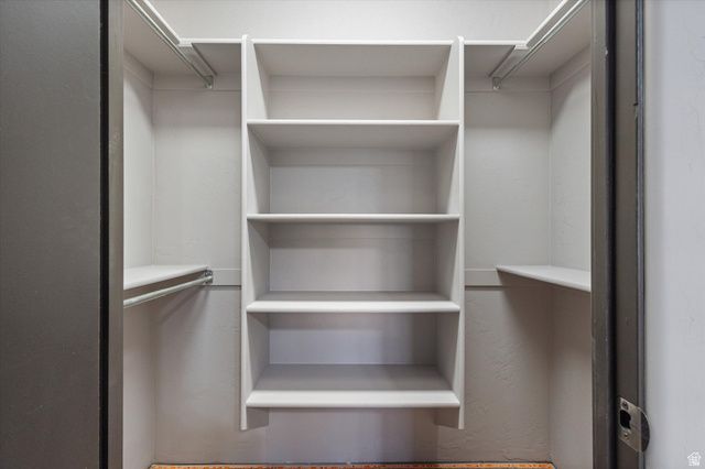 919 PARKWAY DR, North Salt Lake, UT 84054