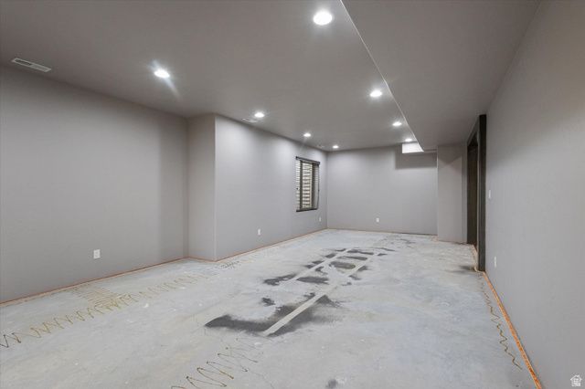 919 PARKWAY DR, North Salt Lake, UT 84054