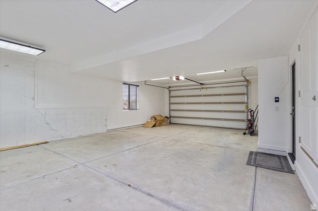 919 PARKWAY DR, North Salt Lake, UT 84054